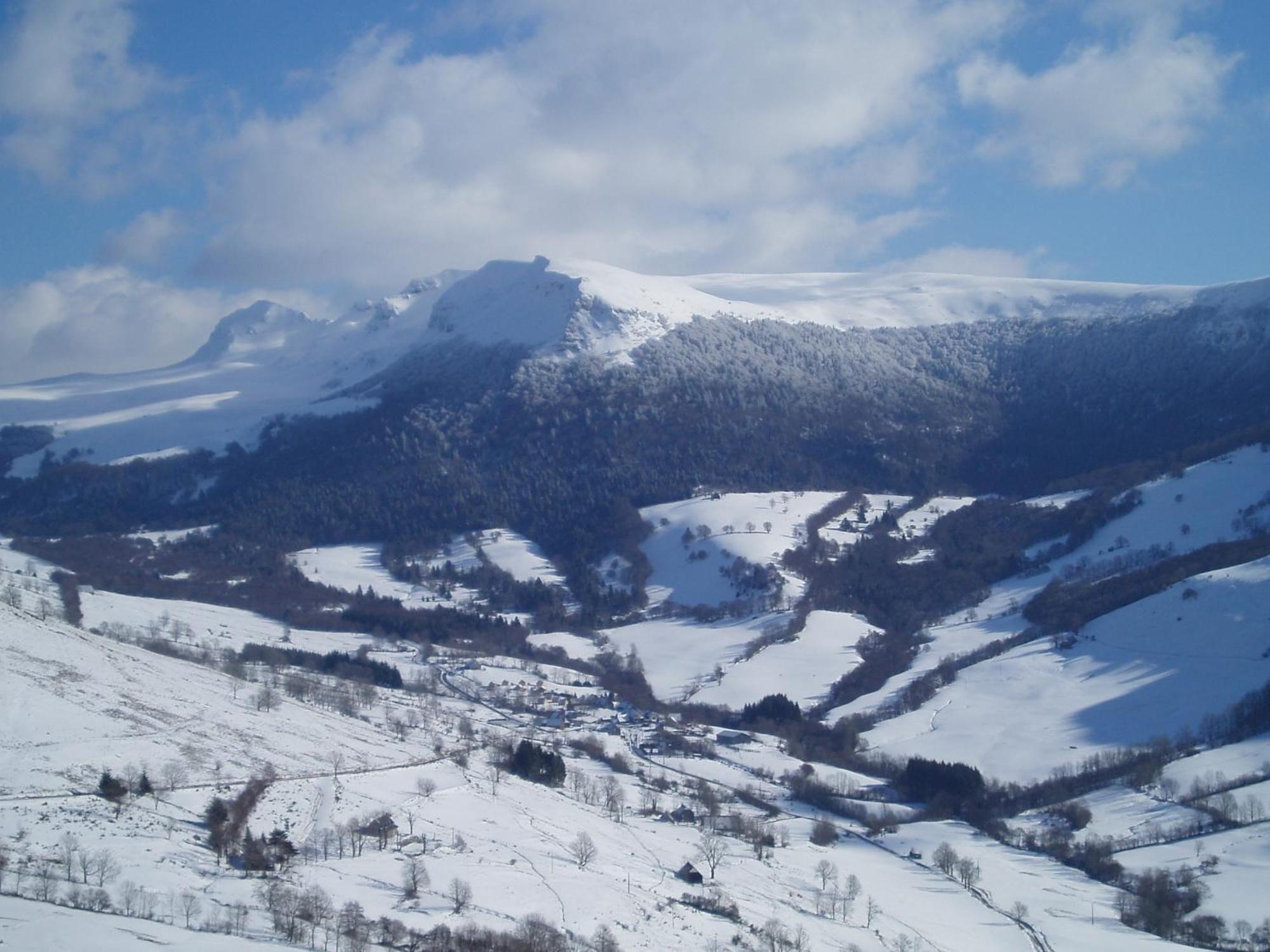 Affittacamere Domaine De La Chaux De Revel Saint-Martin-Valmeroux Esterno foto